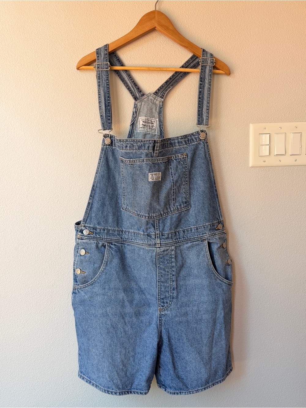 Levi's Women’s XL Blue Denim Short Overalls